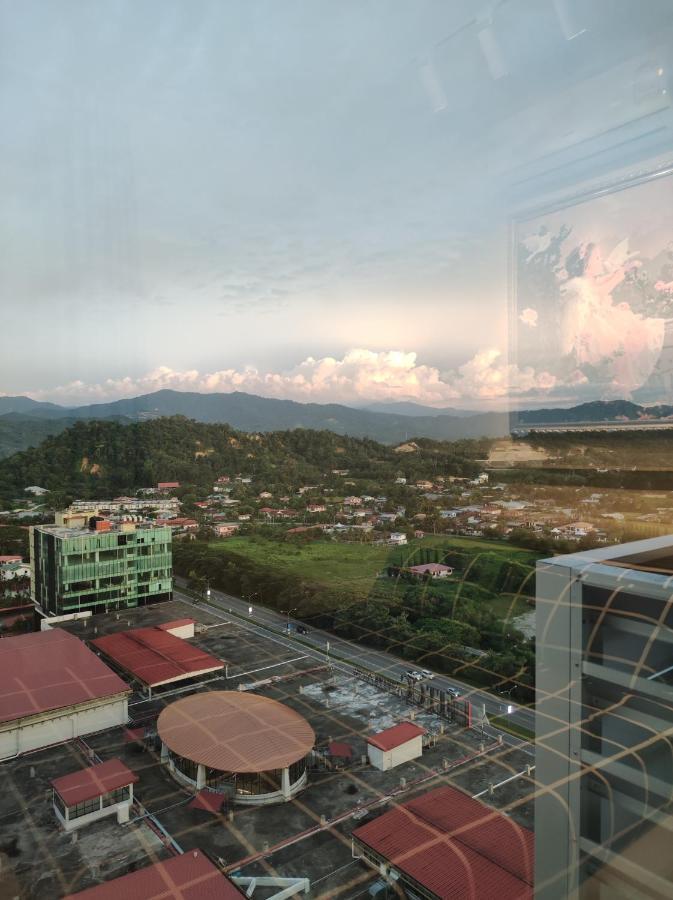 Thirteen Residence Tr06 @ Itcc Manhattan Suites Kota Kinabalu Buitenkant foto